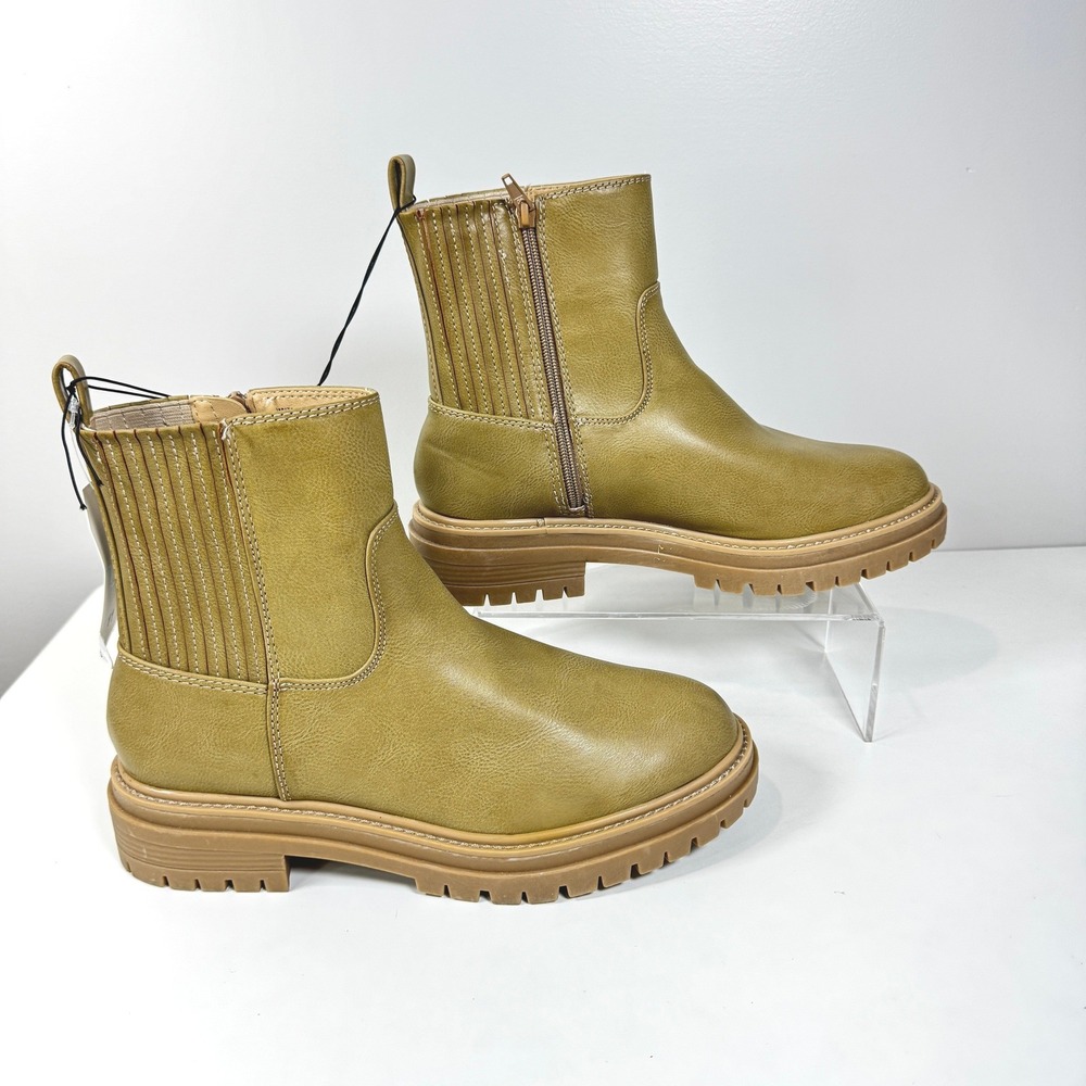 Time and Tru Lug Sole Chelsea Boots Taupe Beige Gorpcore Chunky Ankle Boots 11W